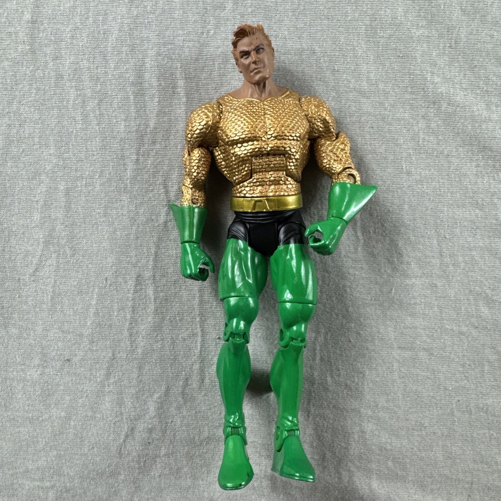 DC Universe Classics Mattel Undersea Assault Aquaman Action Figure 2009 7488 Toy